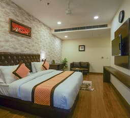 Deluxe Room with Balcony